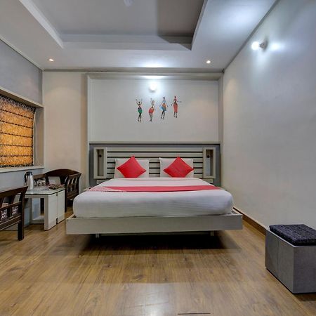 Oyo 1545 Hotel Shivani International Ahmedabad Exterior foto