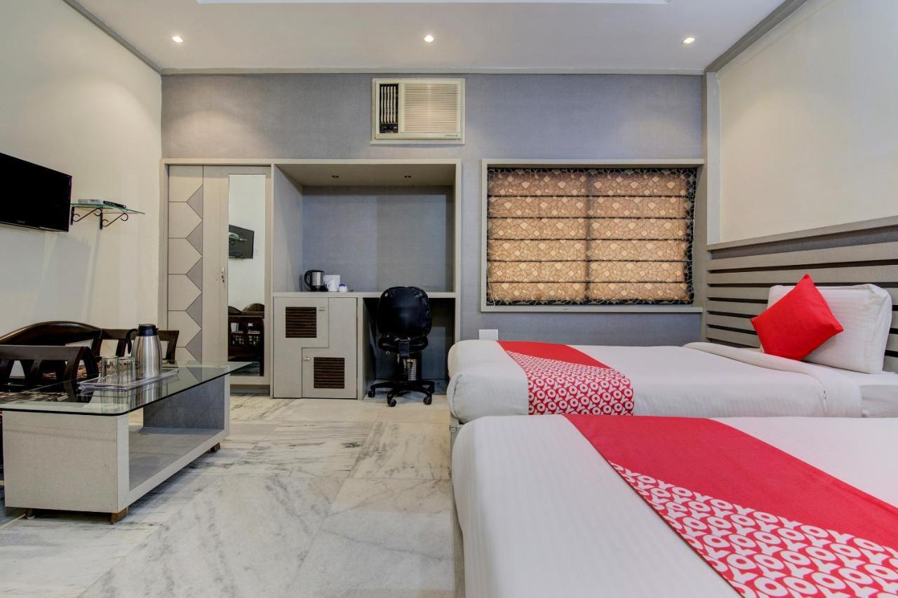 Oyo 1545 Hotel Shivani International Ahmedabad Exterior foto