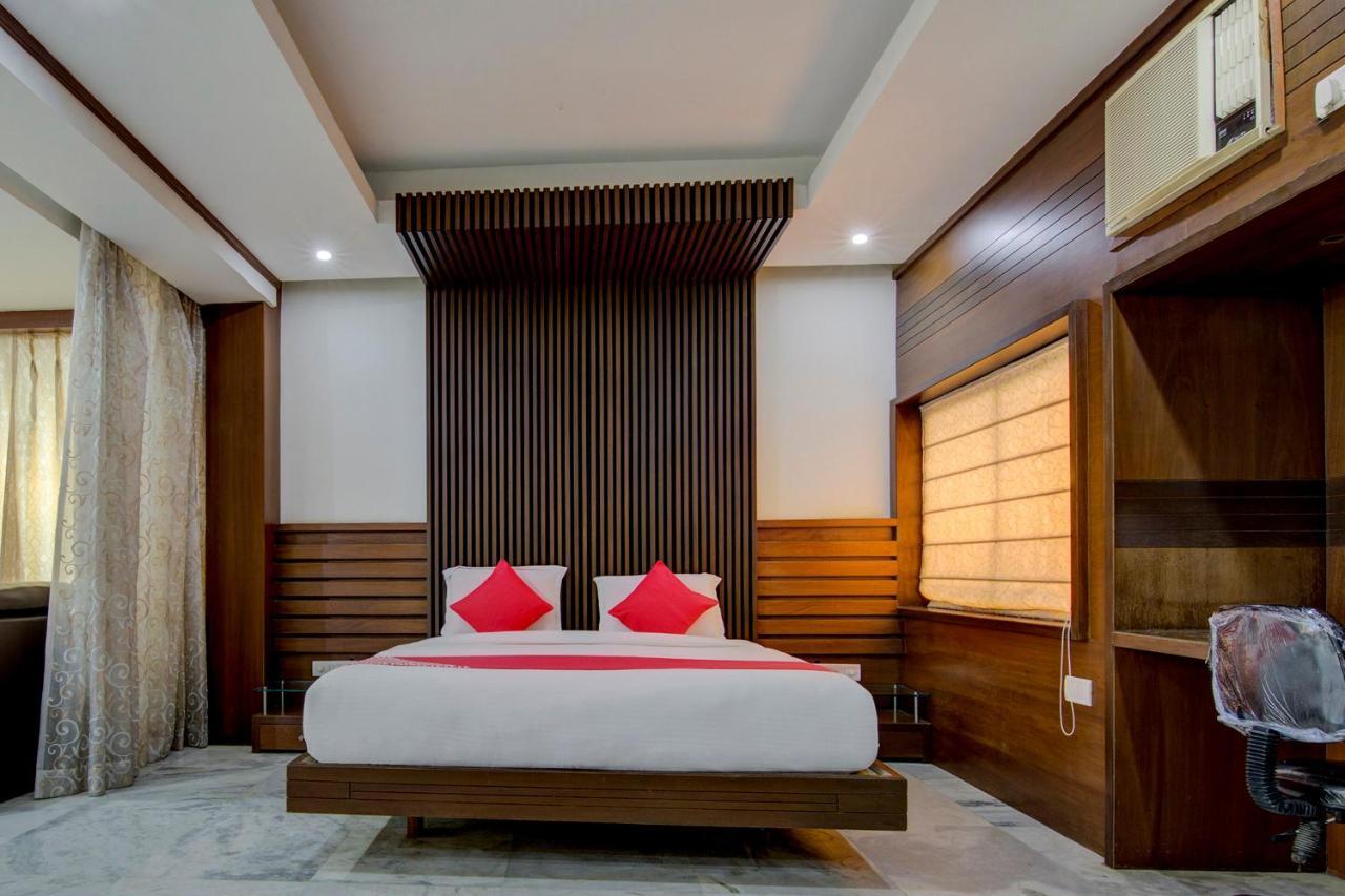 Oyo 1545 Hotel Shivani International Ahmedabad Exterior foto