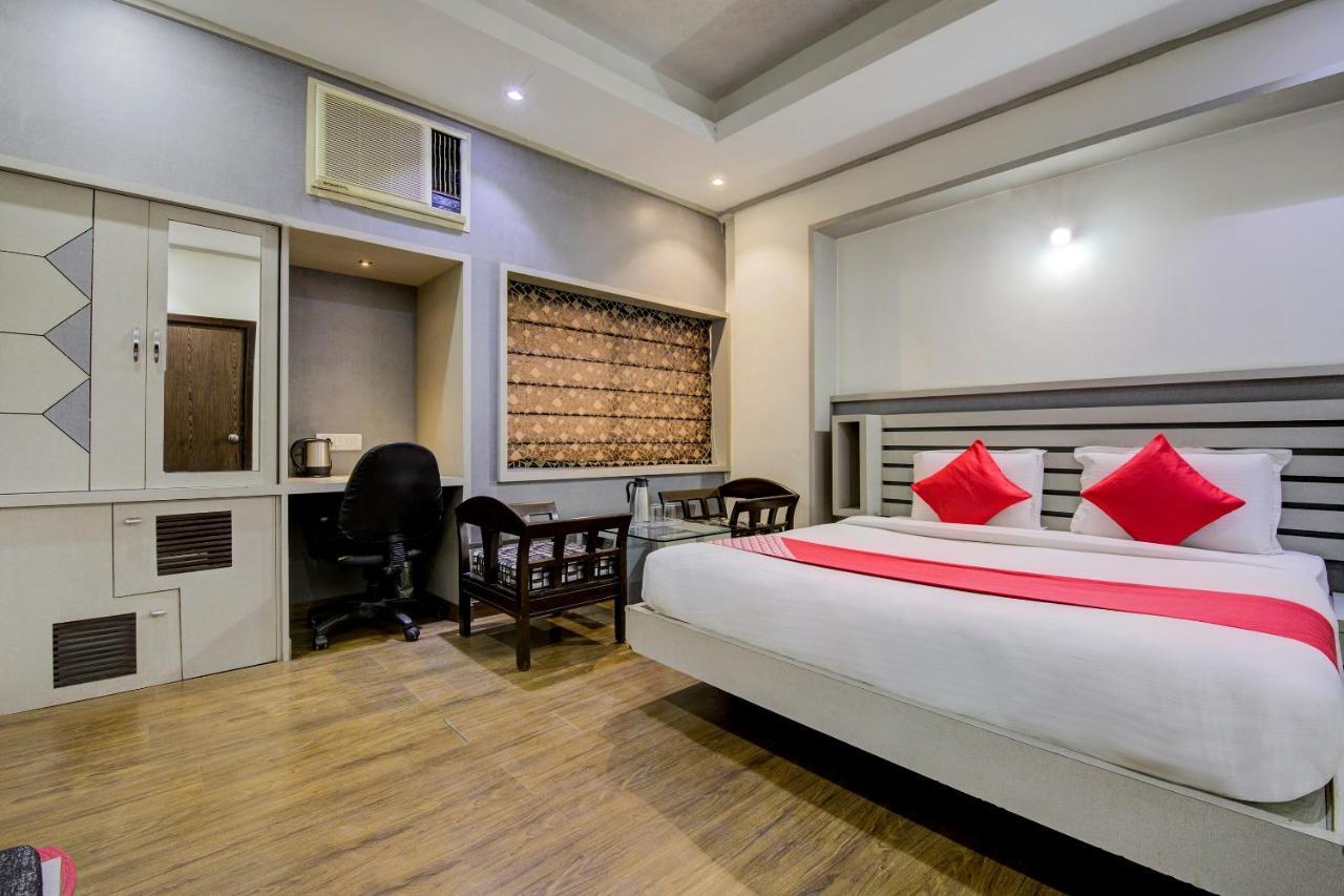 Oyo 1545 Hotel Shivani International Ahmedabad Exterior foto